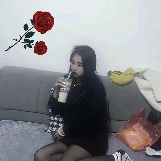 传世经典红木馆:((何艳))
