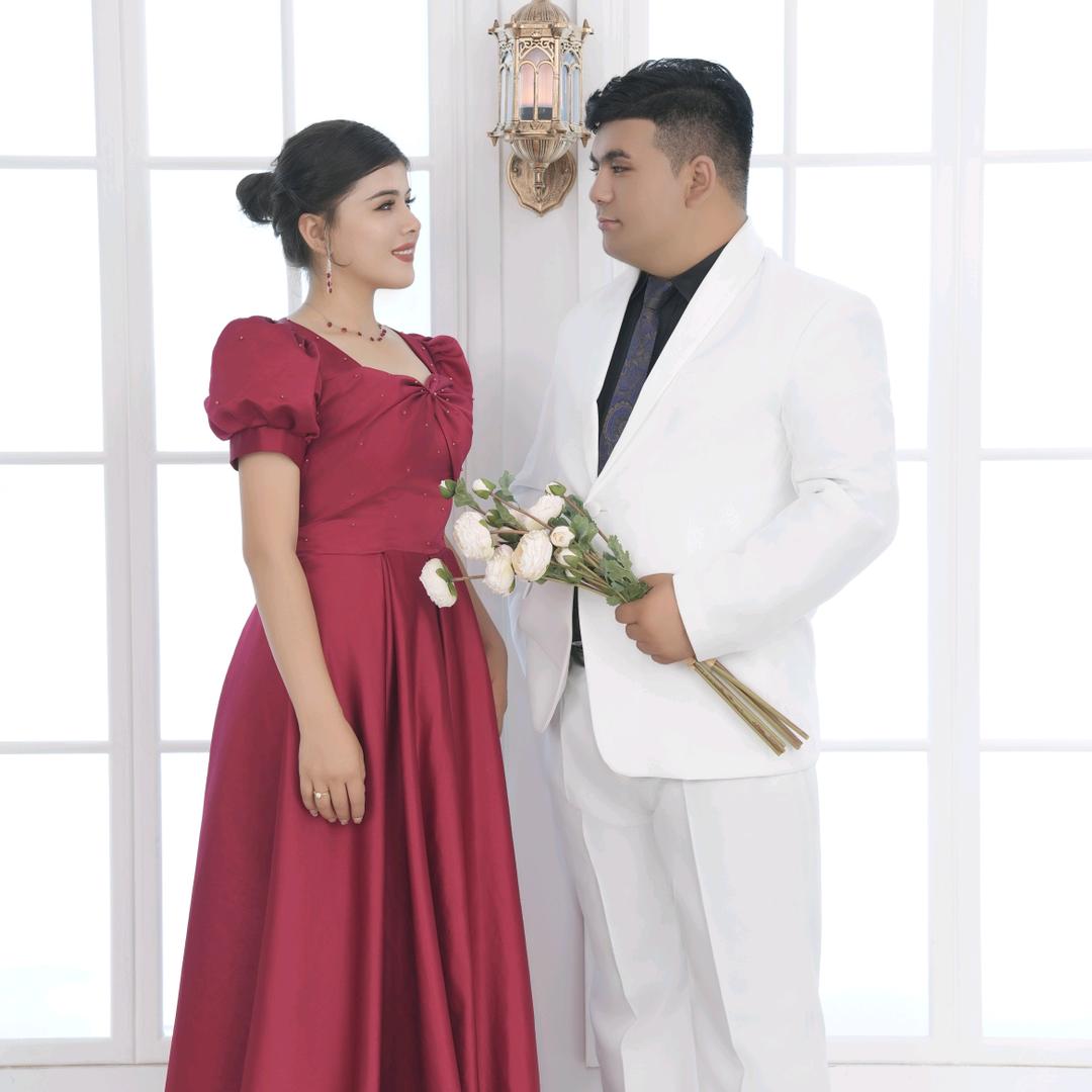 头艺骑婚纱摄影