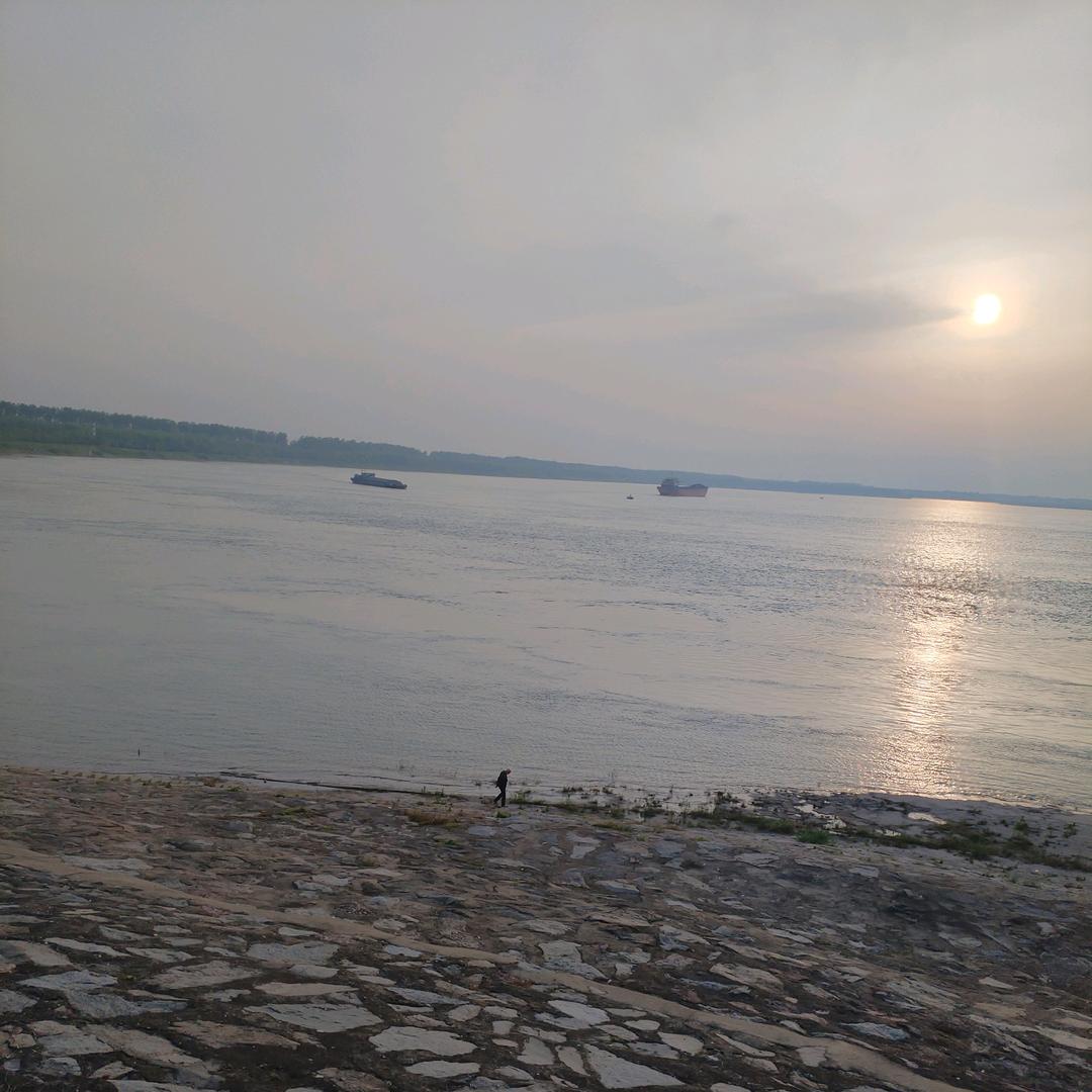 洞庭湖畔