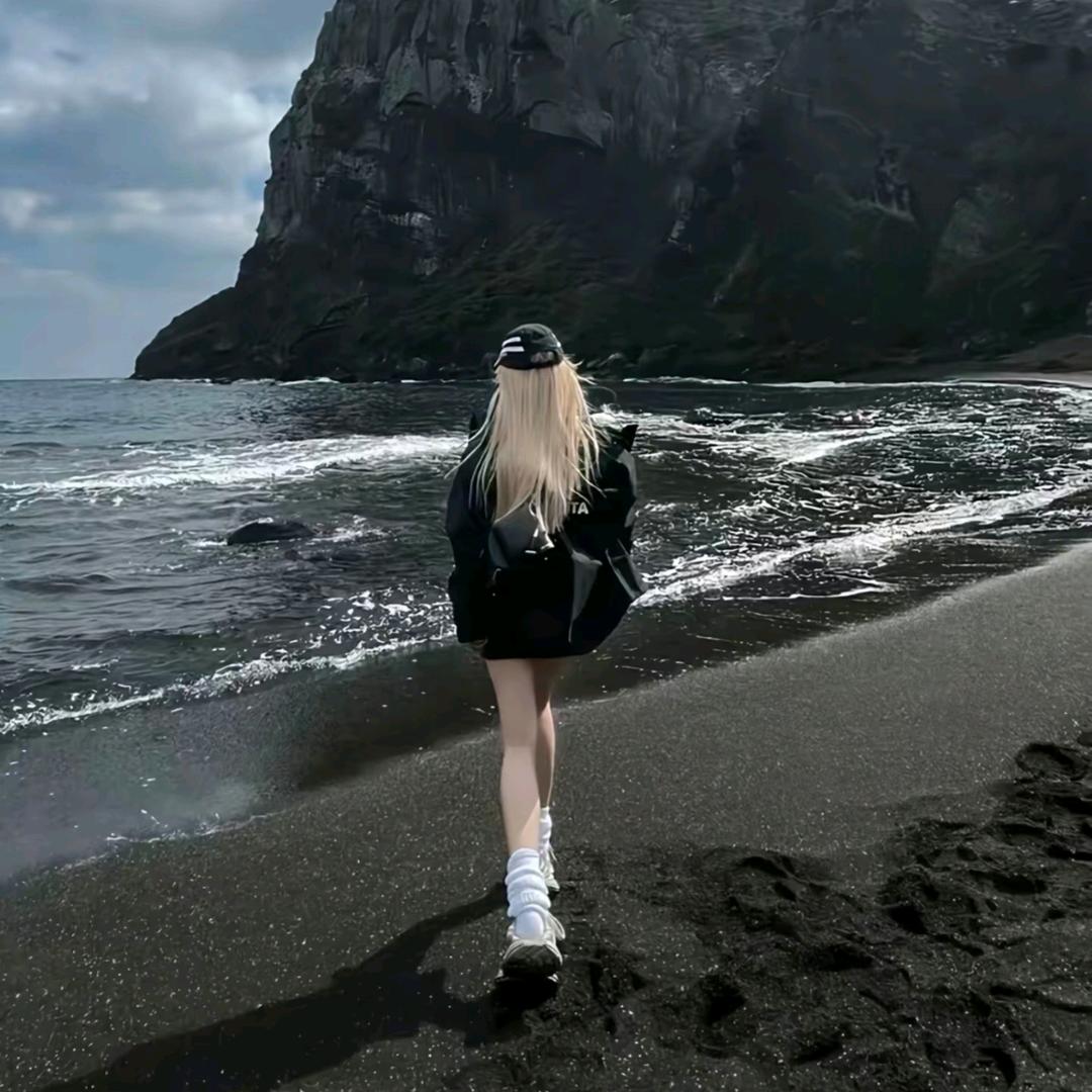 柇荟  ( •̥́ ˍ •̀ू