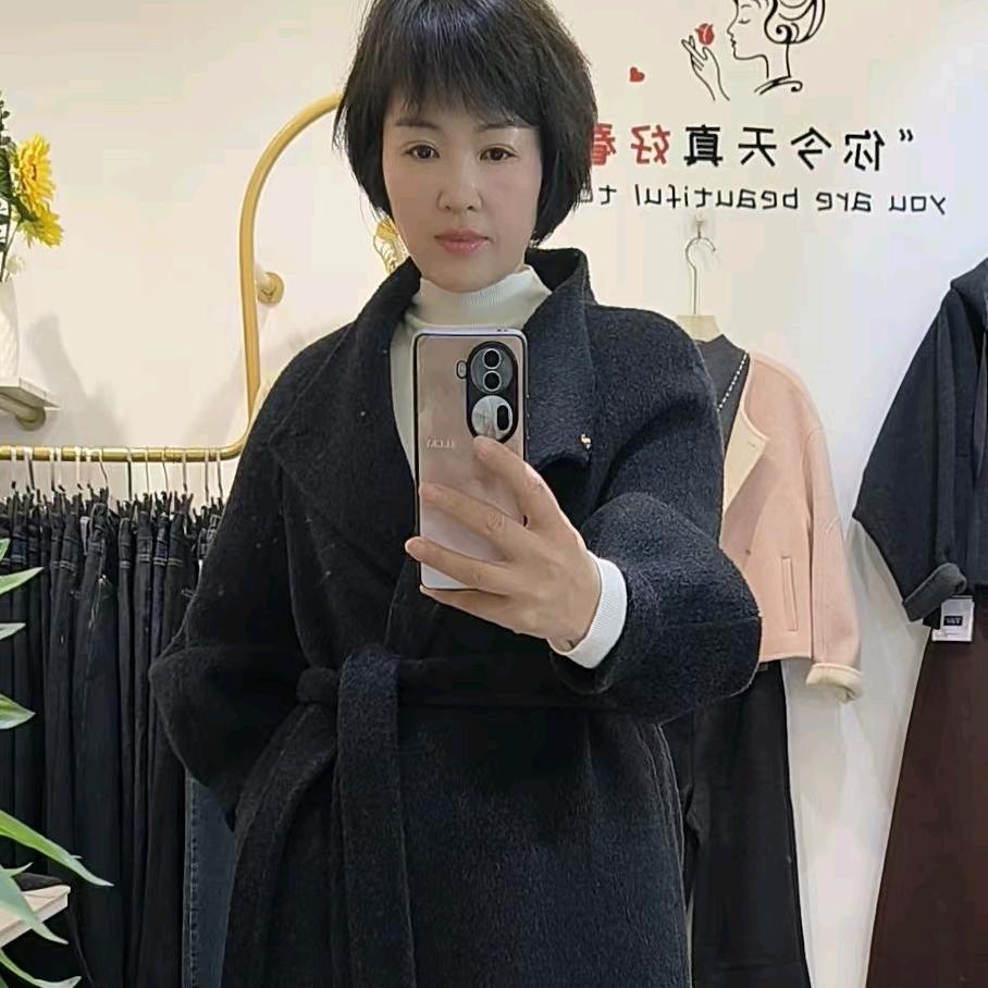 葛店衣海秀女装店    华华