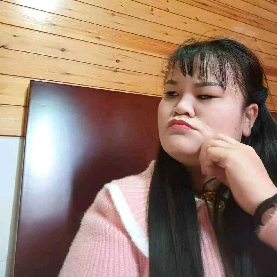 李家大小姐主播爱唱歌爱你聊天跳舞