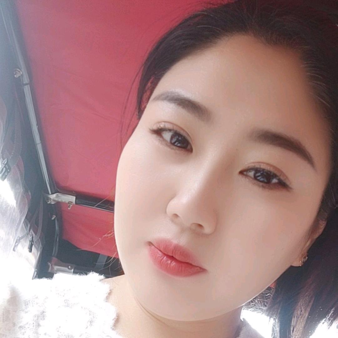 小七，，，
