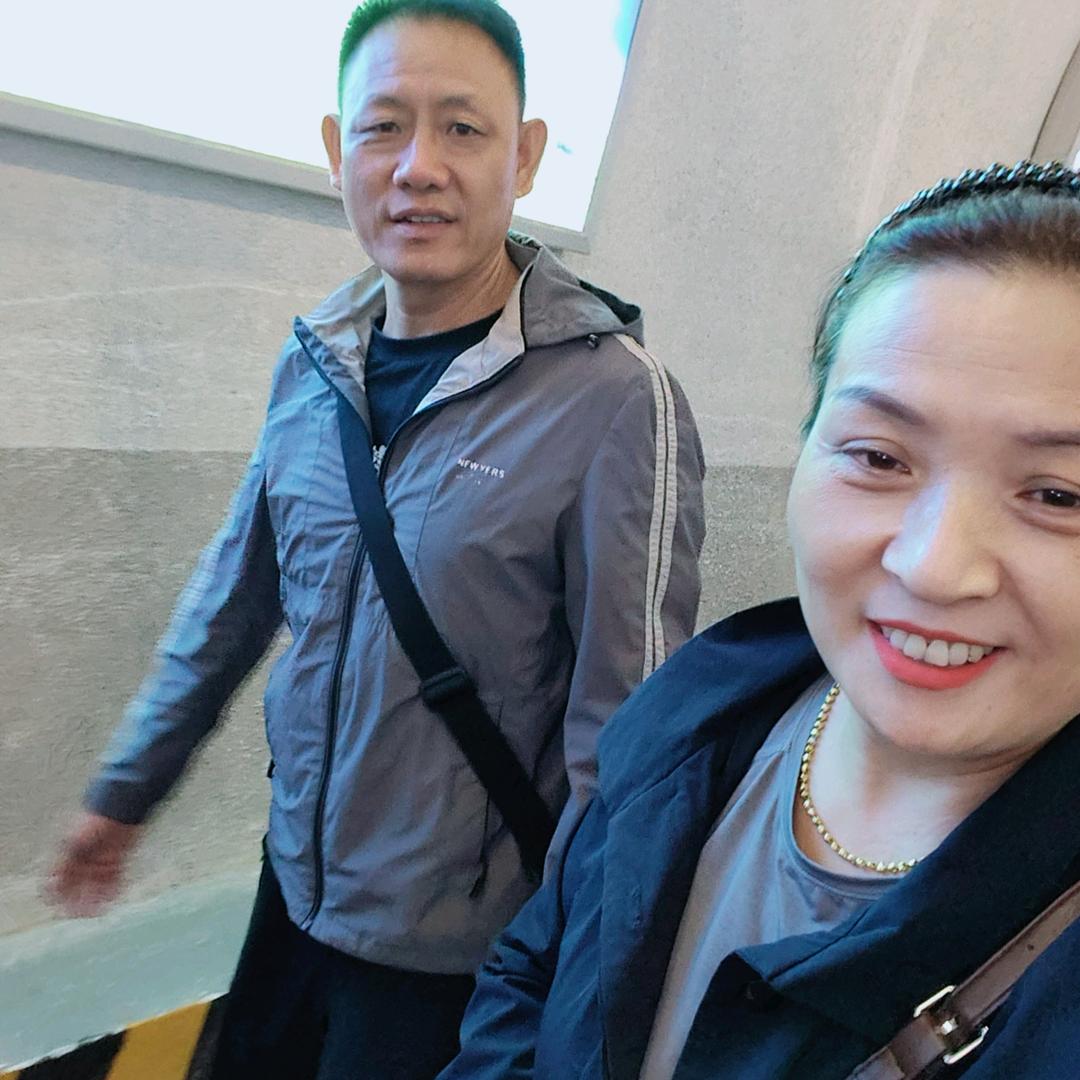 芳芳服饰想买衣服找我