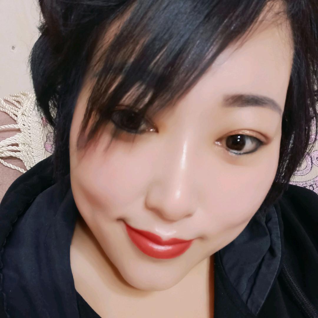 红色艳艳