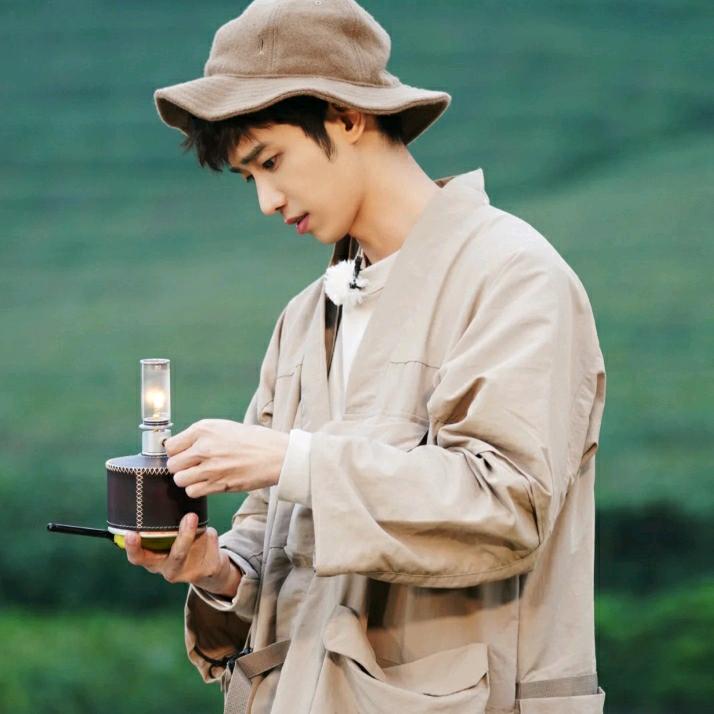 小贺不是小黑学长