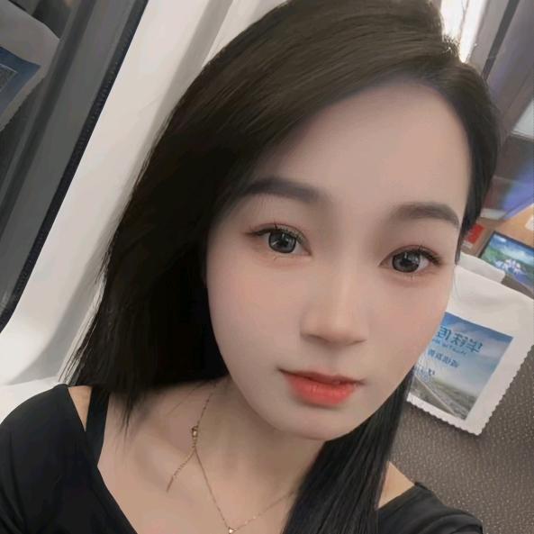 伊伊穿搭