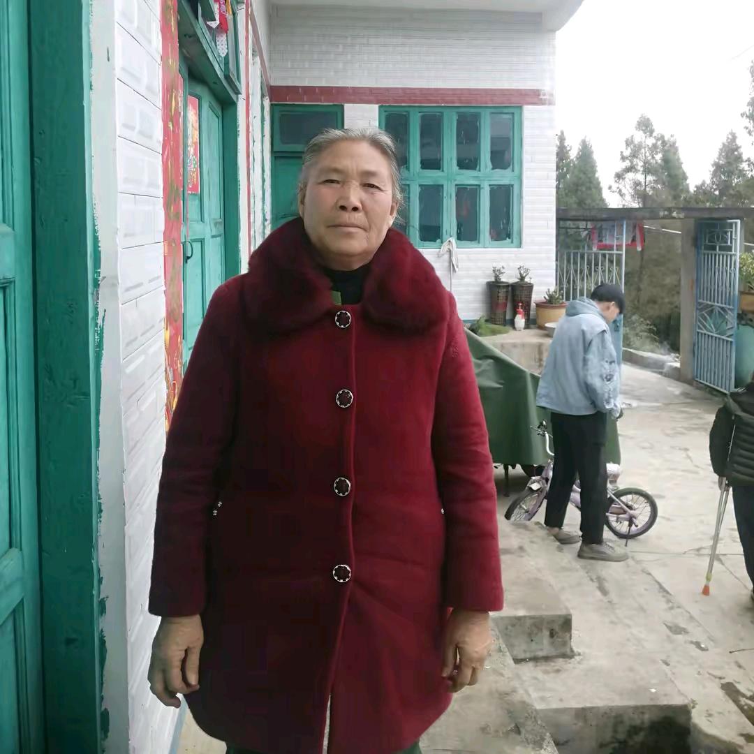 用户8987678056074