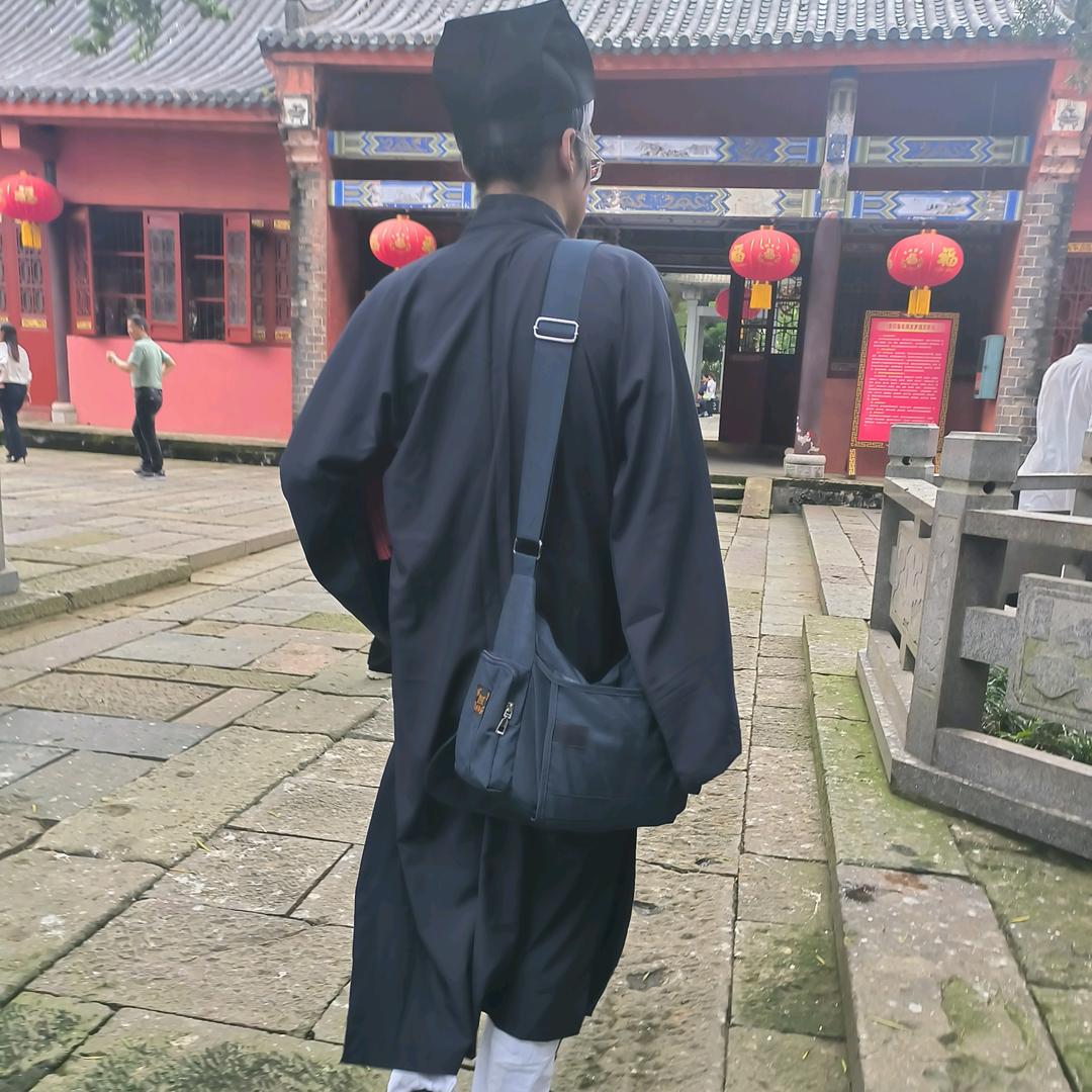 赵山盟