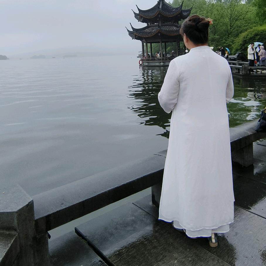 清清秀秀