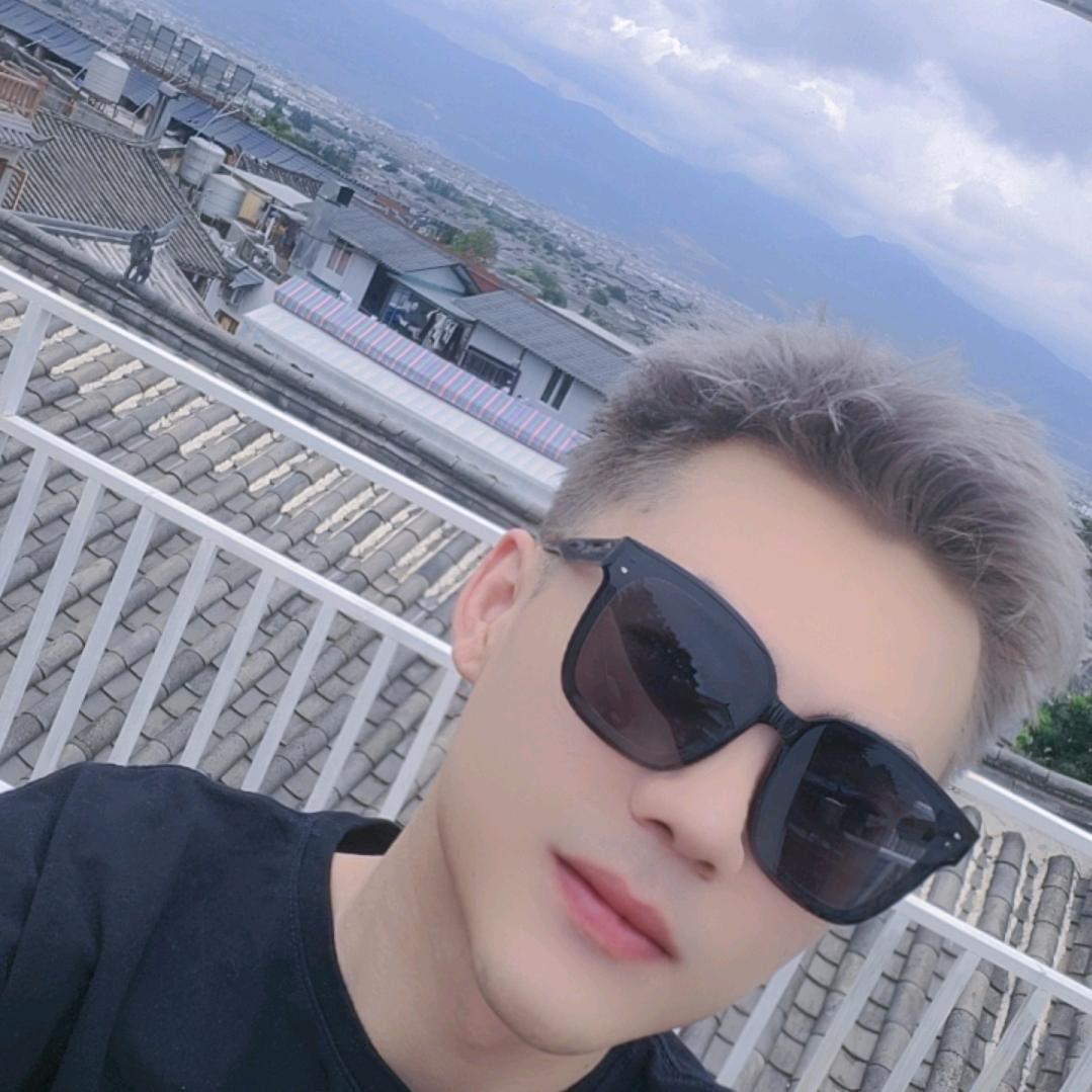 @小雷的酒