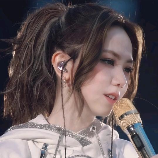 依嘉！