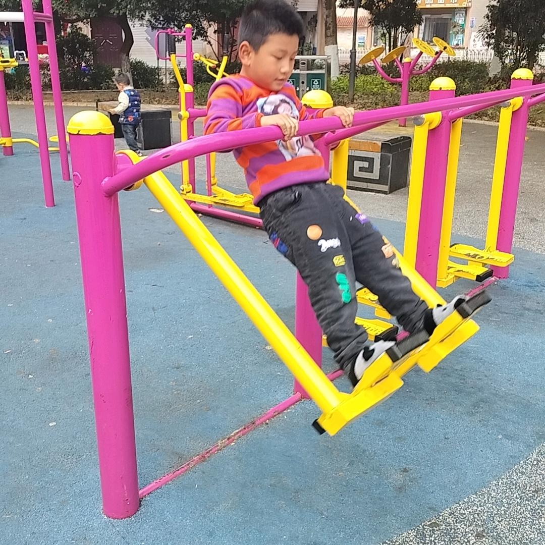 云南龙哥小淘气