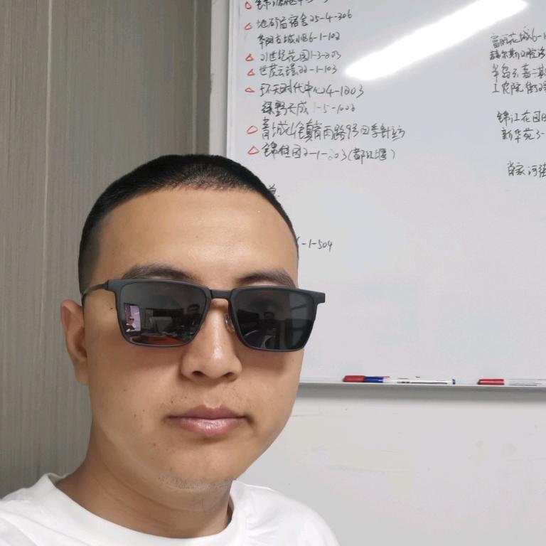 成都橱柜张某