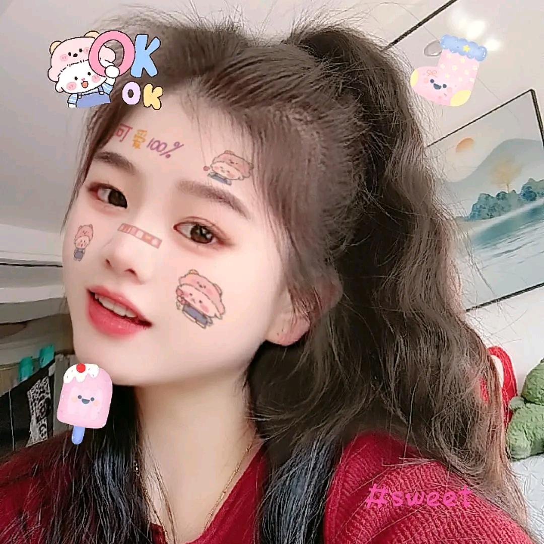 卖热卤串串的姑娘