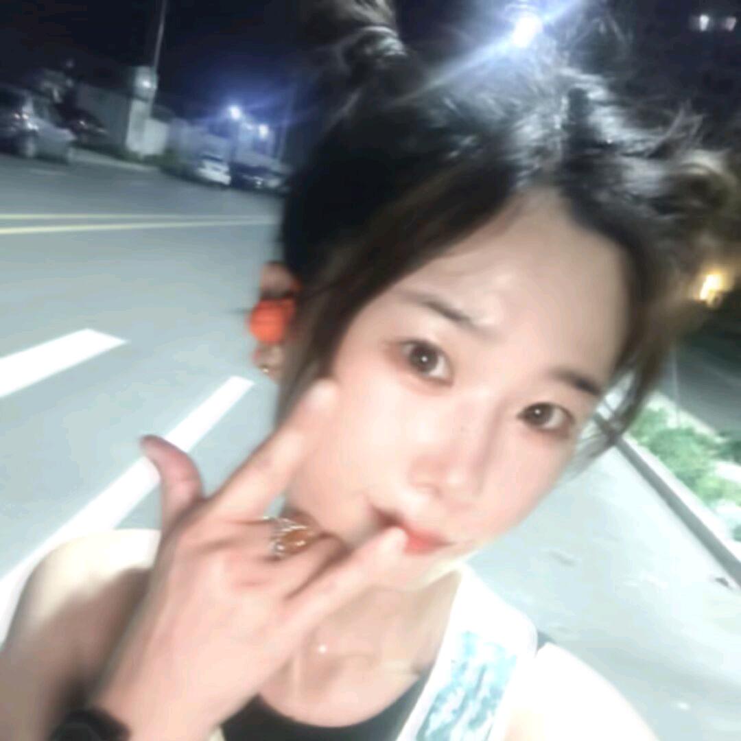 万万吖 ⁴²·¹⁹⁵ᴷᴹ