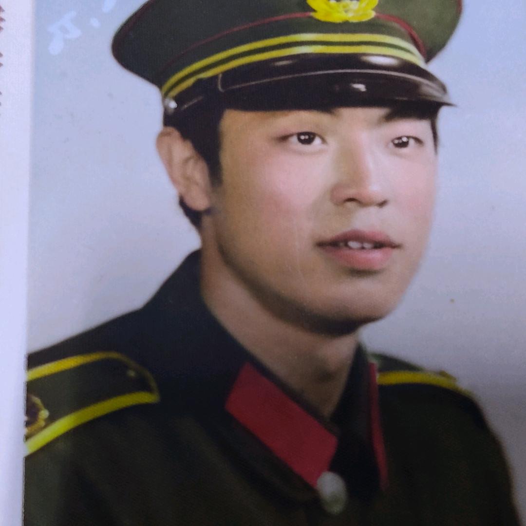 卢向前