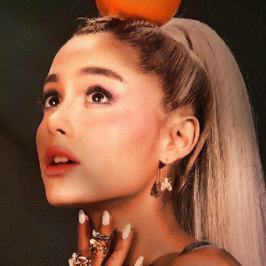 ArianaGrandelover