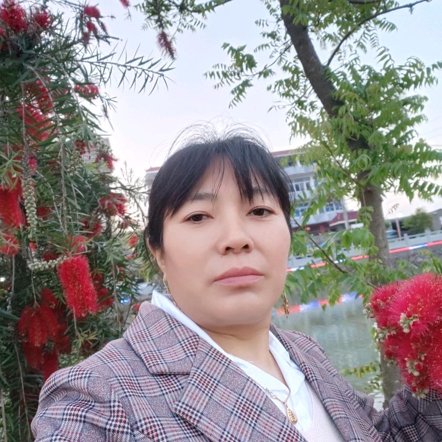 安姐晚上7:10开播新人