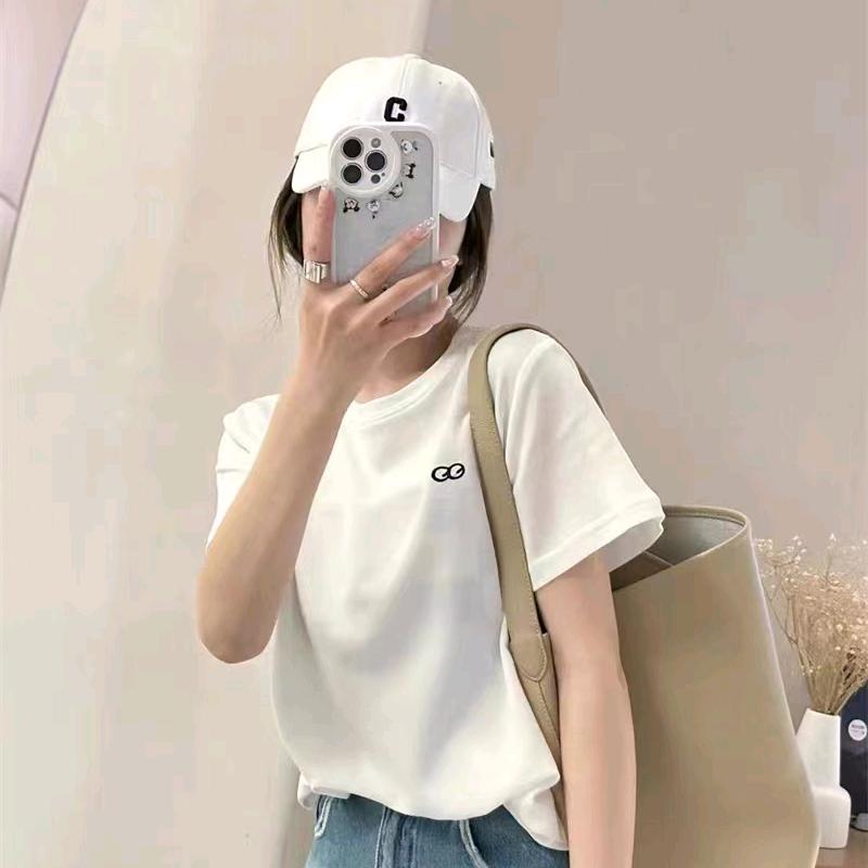 海中简单的骞宁
