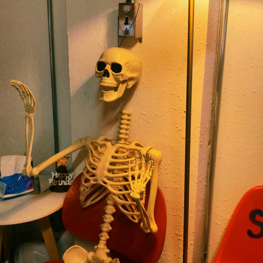 sE