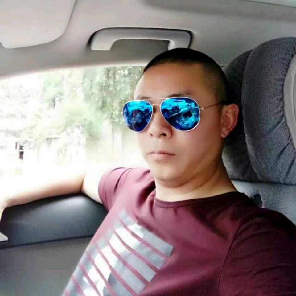 彭州市天彭镇名典家具厂