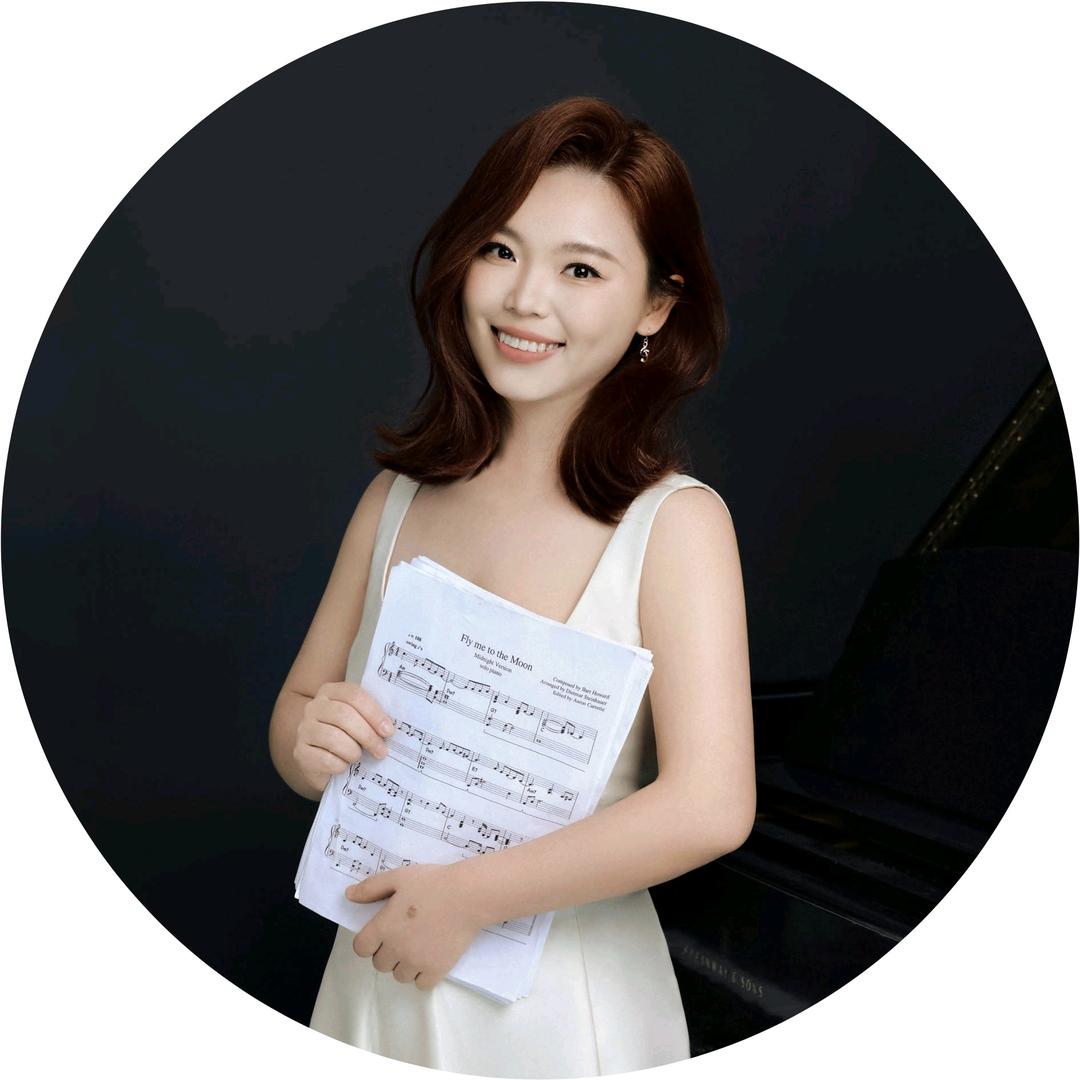 钢琴美美老师