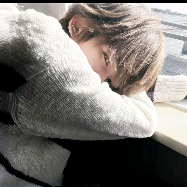 ૧(●´৺`●)૭