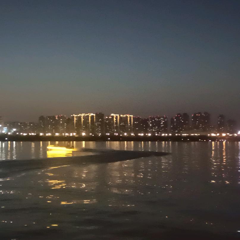 蓝色港湾