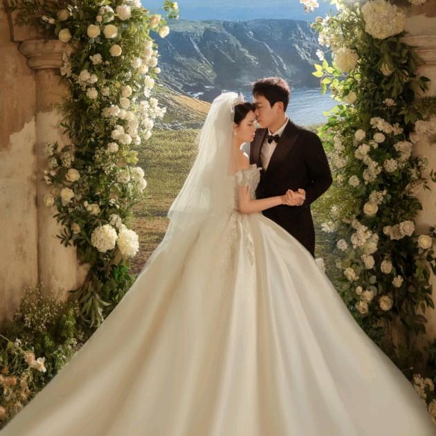 微笑掩饰最美的悲伤