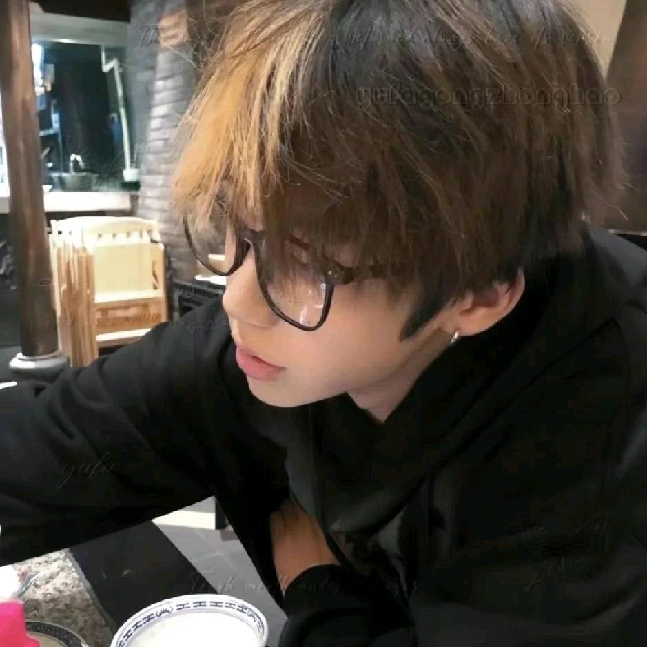 缘。