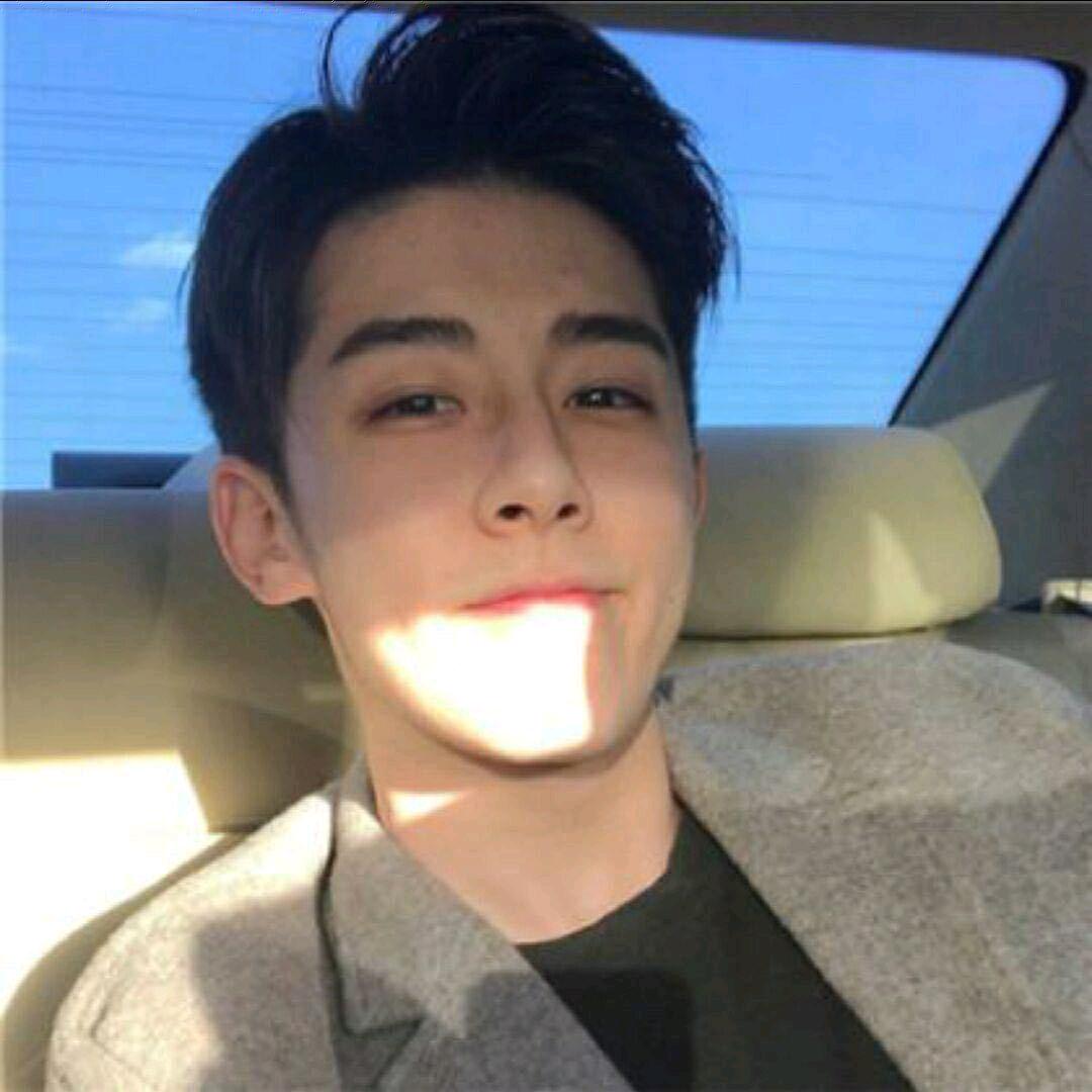 努力玩游戏