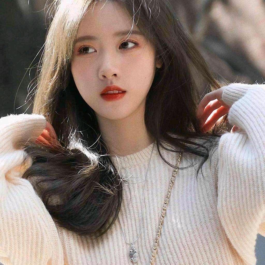 卖杂货的老板娘