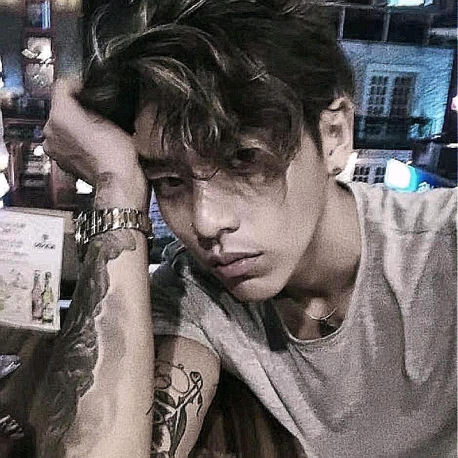 超雄男孩不高兴就猛灌粉丝狂吃雨姐的脚皮