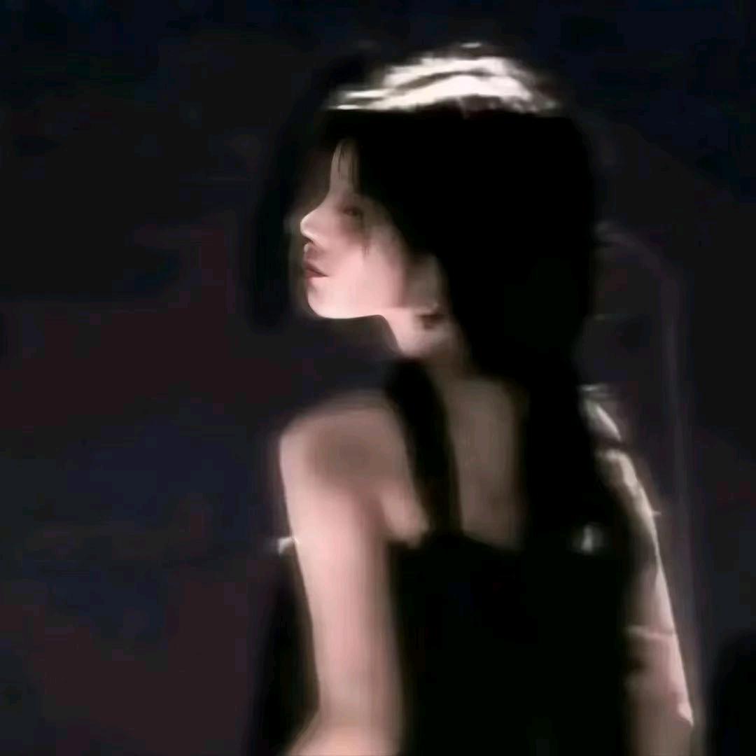 英子