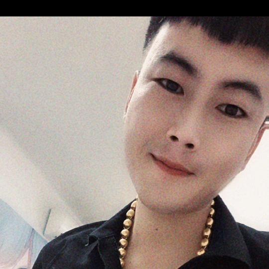 李哥     🐷