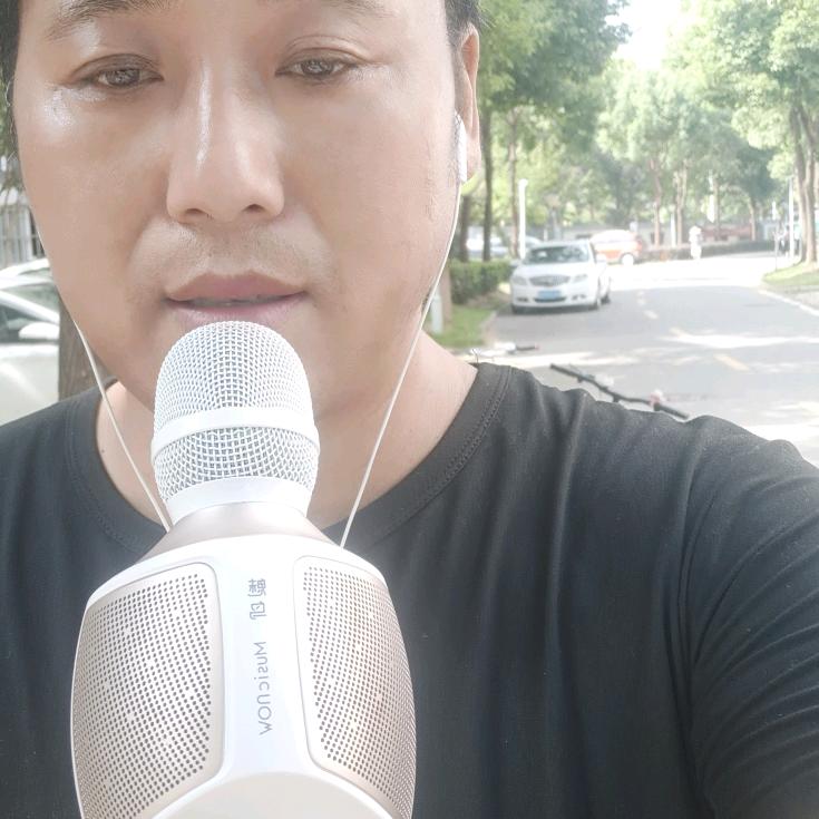 杨哥,喜欢唱歌🎤🎤