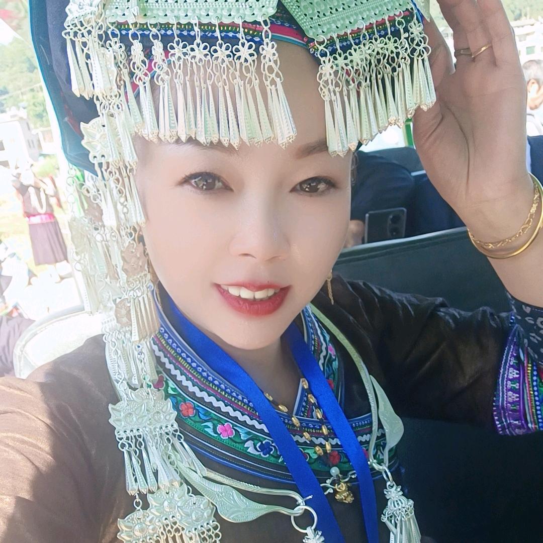 桃花依旧笑春风，丘北副来了中草