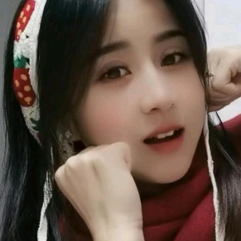 才没有脸红