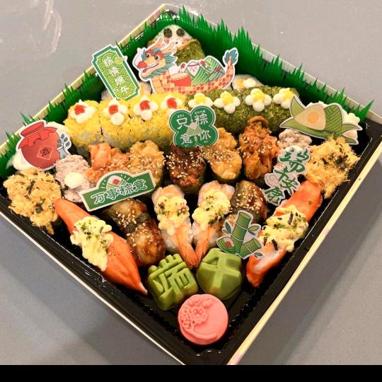 英英寿司➕鸡蛋煎饼➕手抓饼