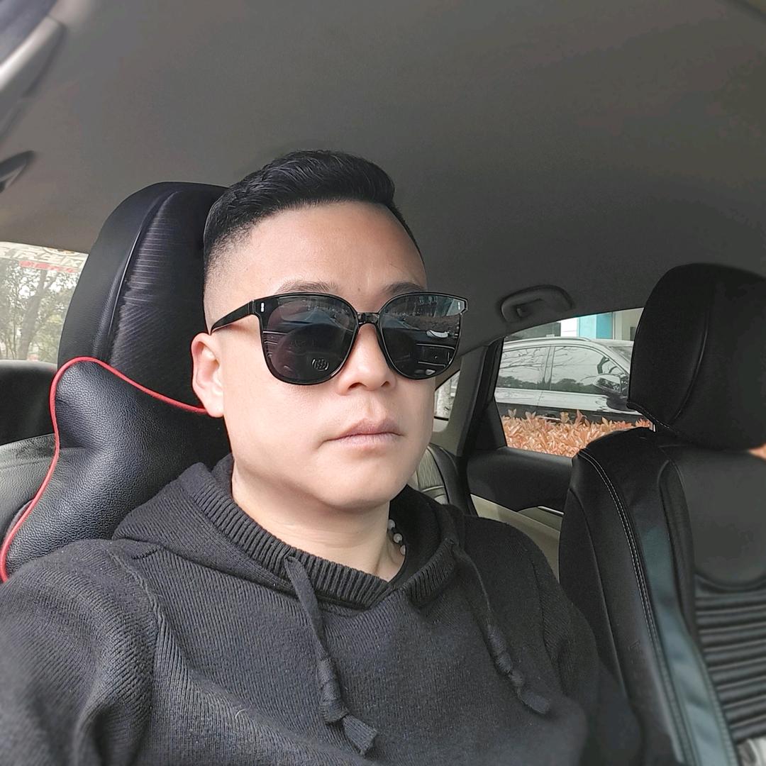 黄Sir《黄先生》
