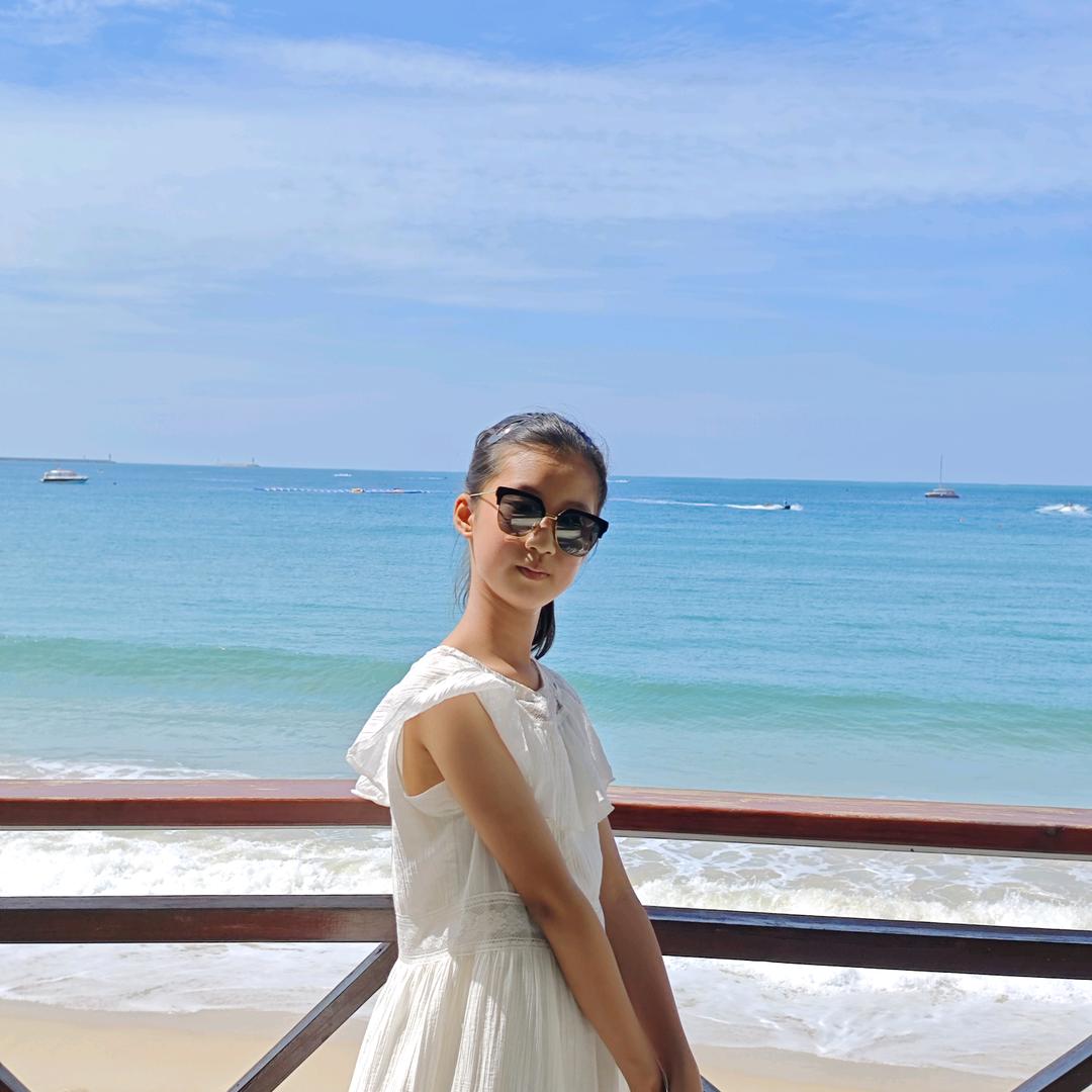 小虫子是个人哦~~