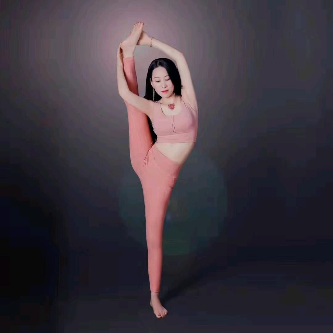 谢华瑜伽（努力前行）