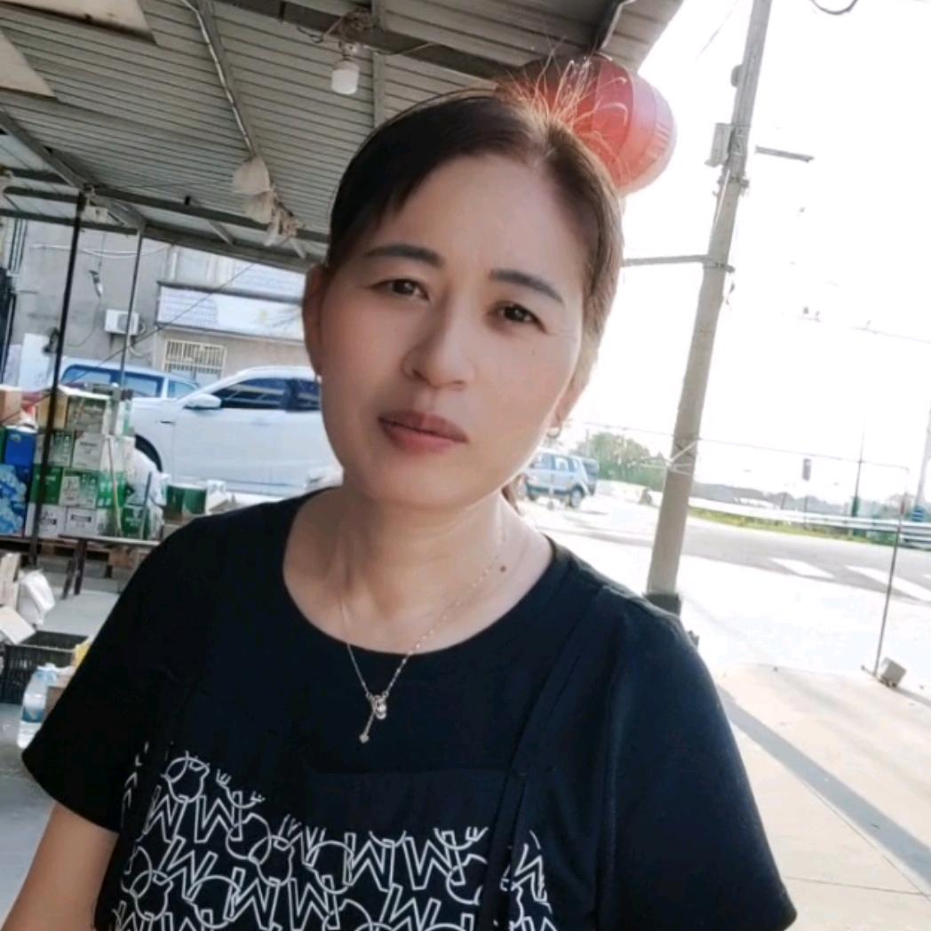 小莲穿搭