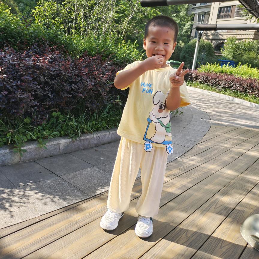 钰儿 ！桭桭！麻麻