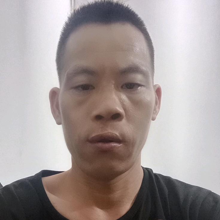 韦总微笑的很开心