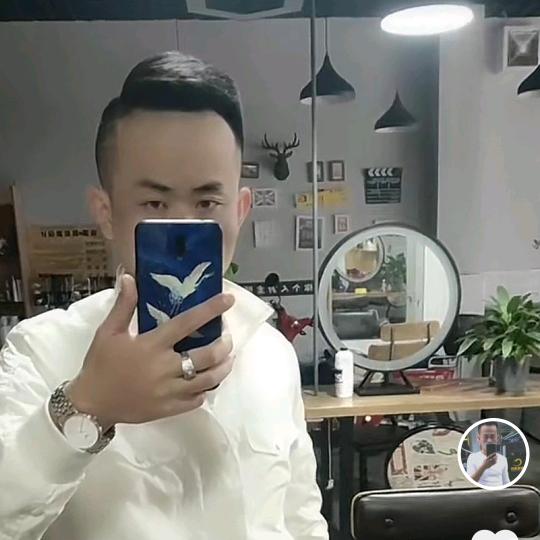 肖彬