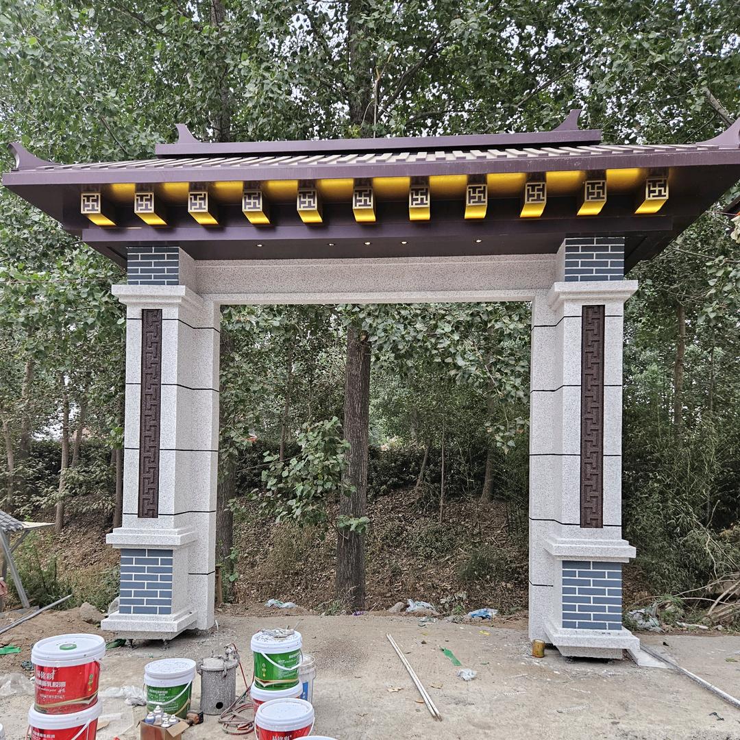 曹县星宏门楼(天奇水泥厂)