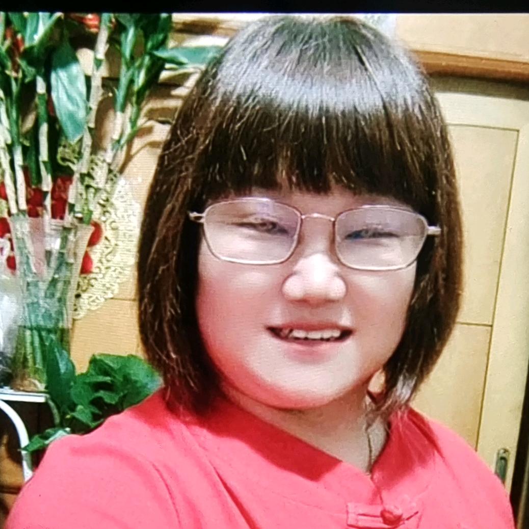彩云姐《10月1小号晚上8点10分复