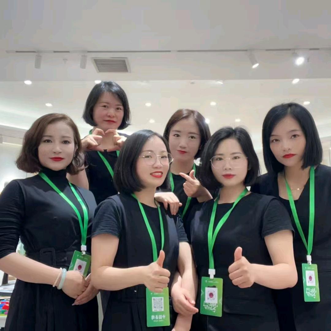 柒牌店长小月